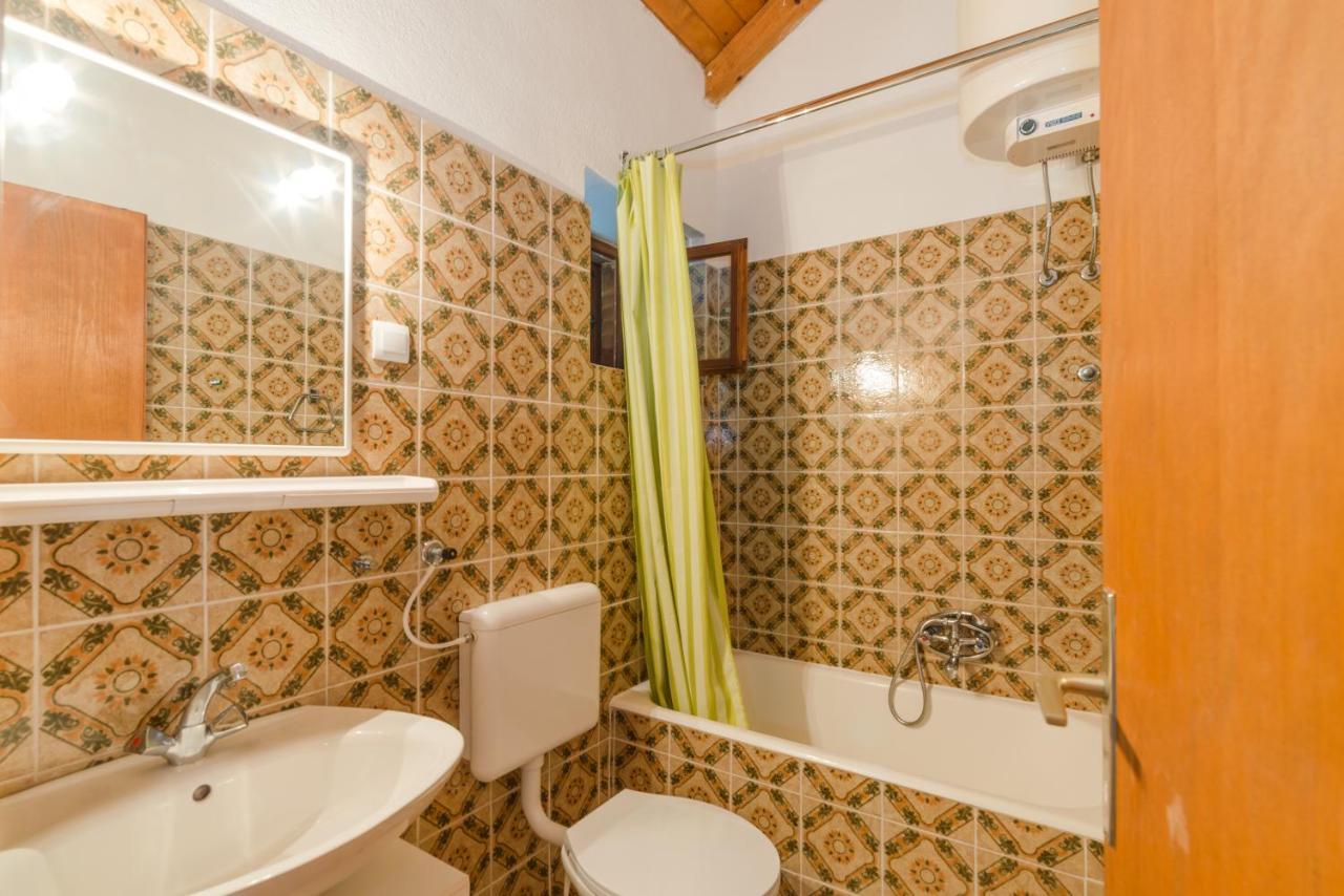 Apartmani Bugenvilija Brbinj Екстериор снимка