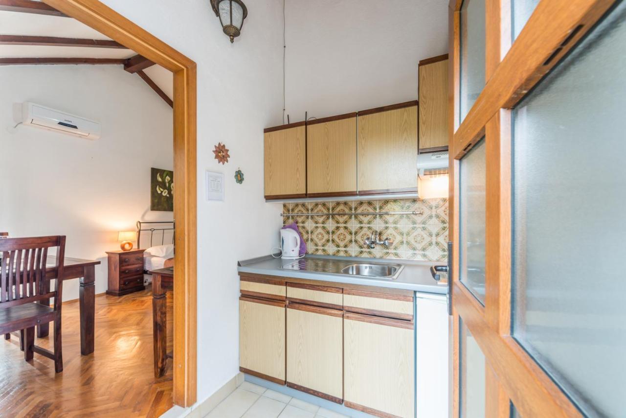 Apartmani Bugenvilija Brbinj Екстериор снимка